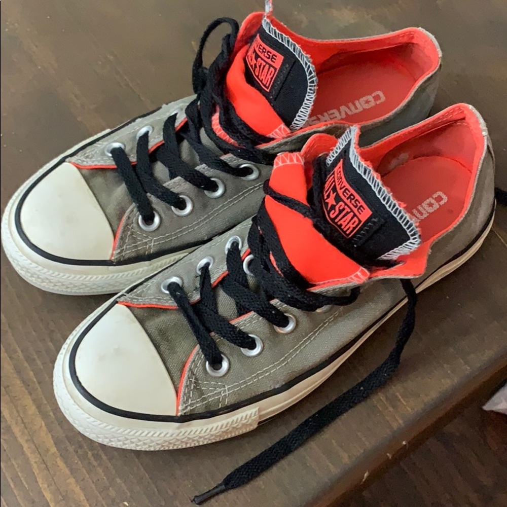 Converse Allstars Dark Gray/Bright Orange Size 6